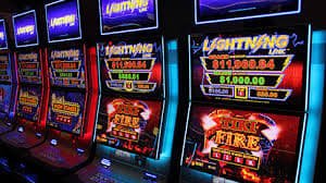 Live casino dengan dealer profesional dan berbagai permainan menarik tersedia di faw99.